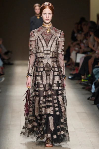 Look 64
